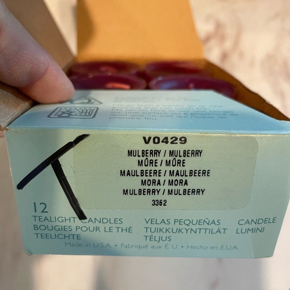 LOT OF 11 VTG PARTYLITE MULBERRY TEALIGHT CANDLES NEW - Picture 3 of 5